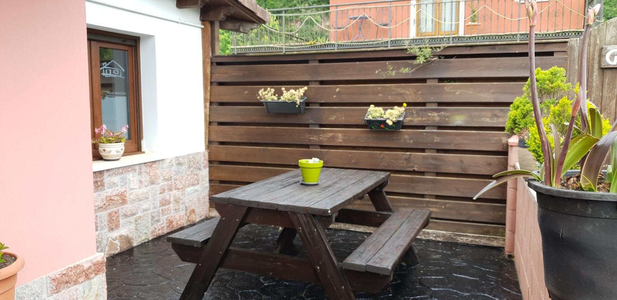 Onís Apartamentos Fermin מראה חיצוני תמונה