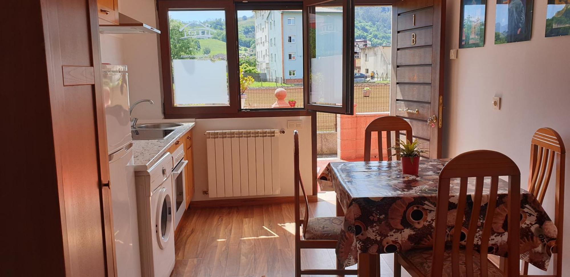 Onís Apartamentos Fermin מראה חיצוני תמונה