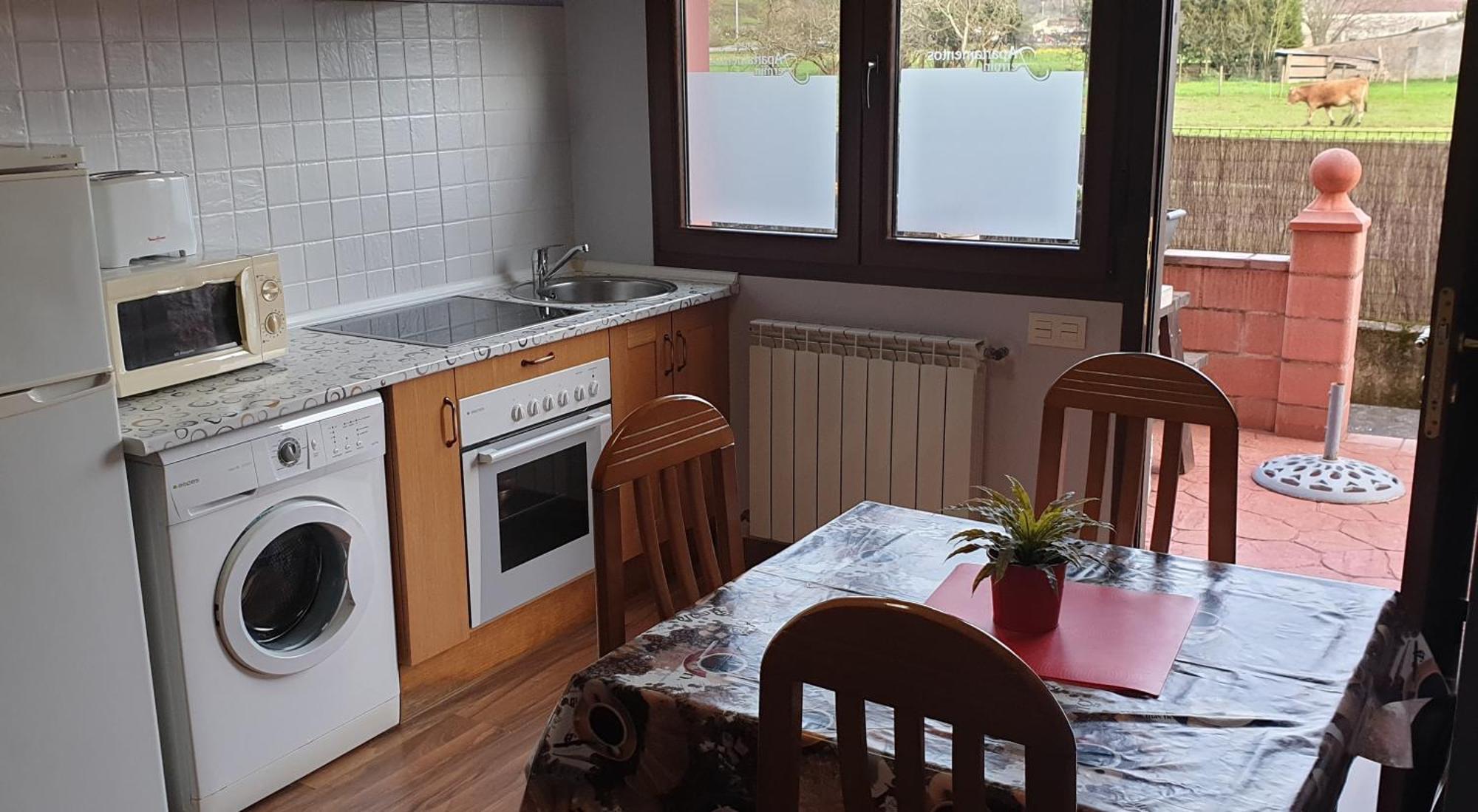 Onís Apartamentos Fermin מראה חיצוני תמונה