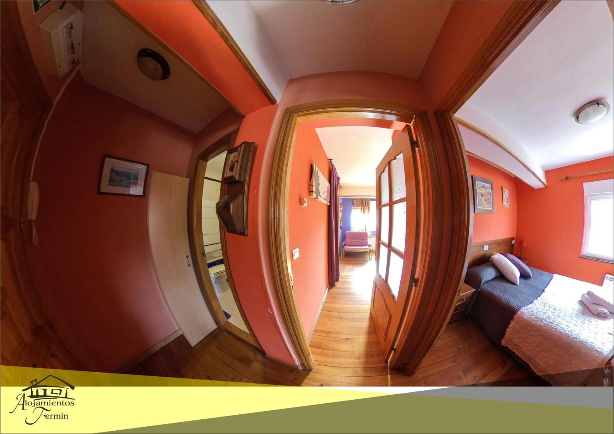 Onís Apartamentos Fermin מראה חיצוני תמונה