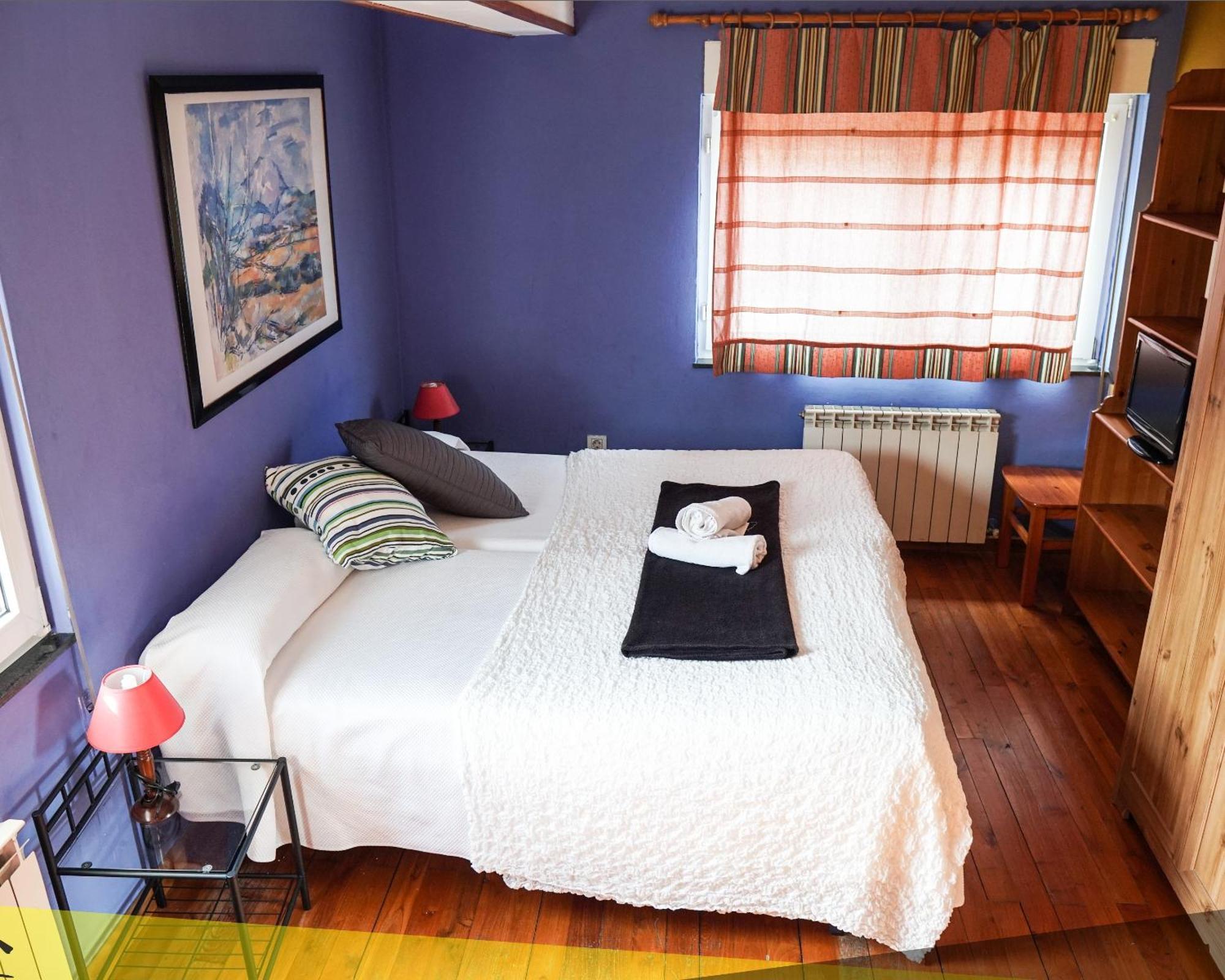 Onís Apartamentos Fermin מראה חיצוני תמונה
